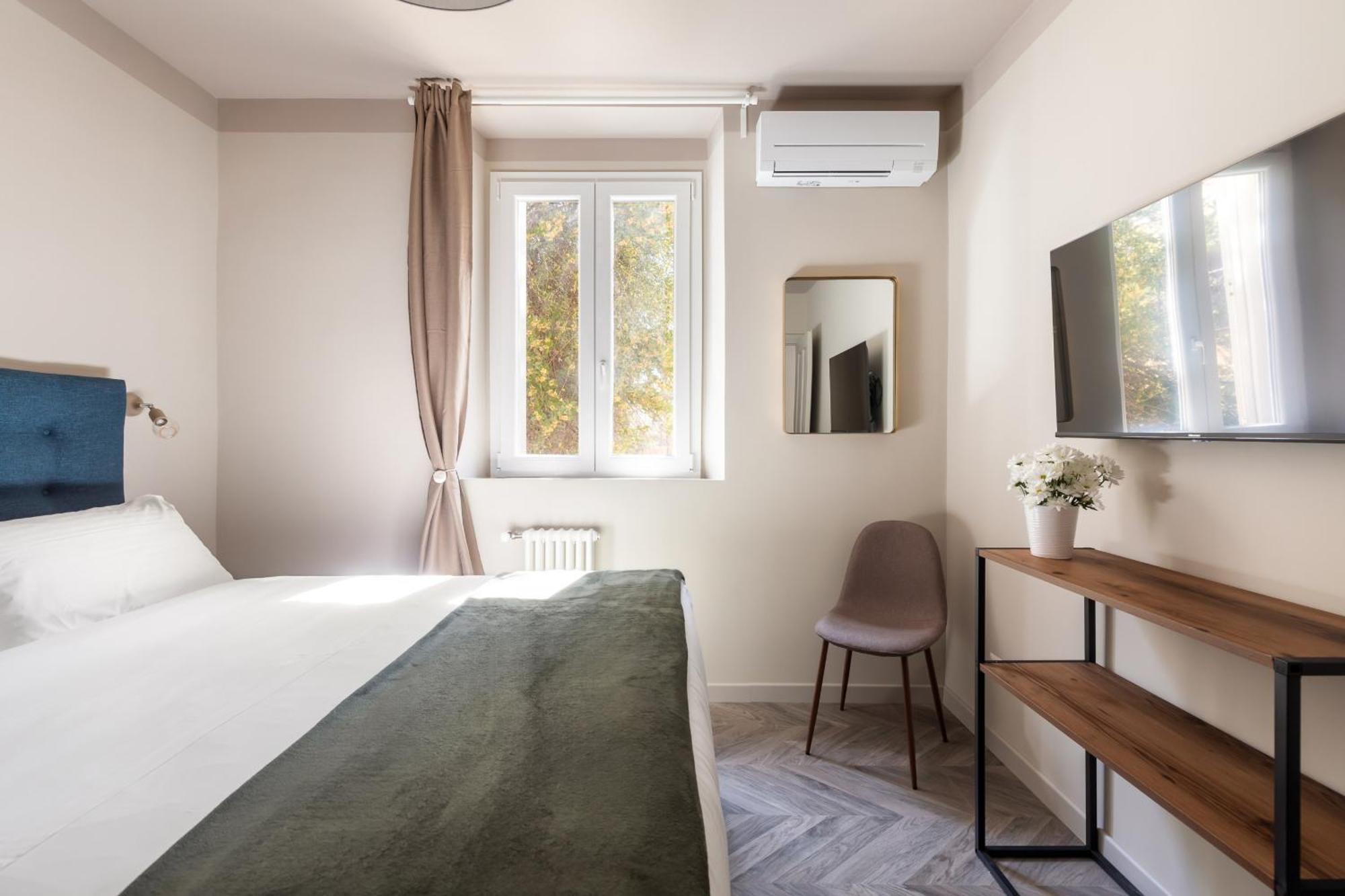 Vatican Stunning 2 Bedroom Appartement *